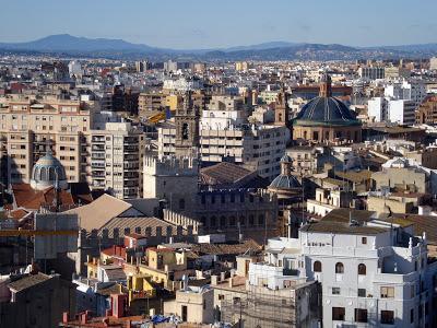 The Tower Tour: 'Quedarse a la luna de Valencia'