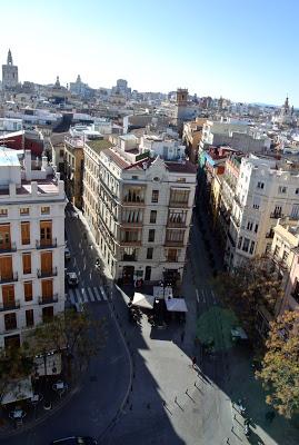 The Tower Tour: 'Quedarse a la luna de Valencia'