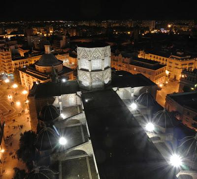 The Tower Tour: 'Quedarse a la luna de Valencia'