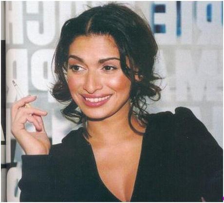 Actress And VJ Sophiya Haque Died In London