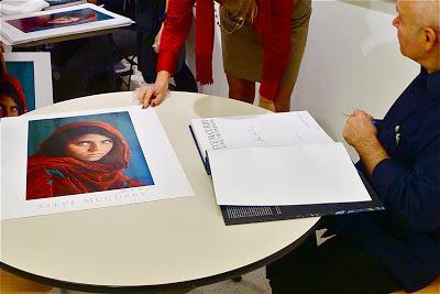 steve mccurry.  portrait of an afghan girl