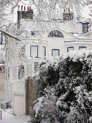 Few #London Sights More Lovely Than #Hampstead in the #Snow