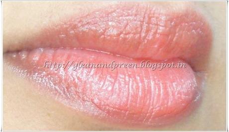 Avon Glazewear Lipstick Lip Swatch