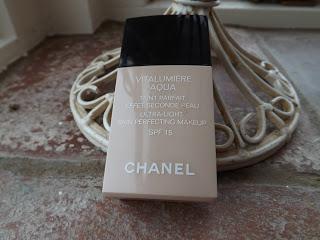 Chanel Vitalumiere Aqua Foundation