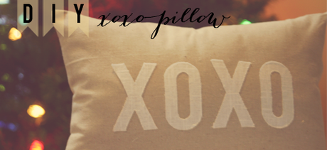 Crafty Christmas | XOXO Pillow