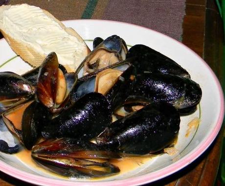 Extreme Budget, Day Twenty-Six - Steamed Mussels