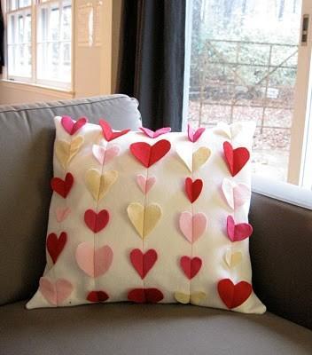 10 Valentine Pillows