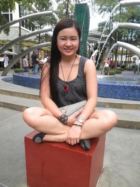 Lounging at Boni High Steet