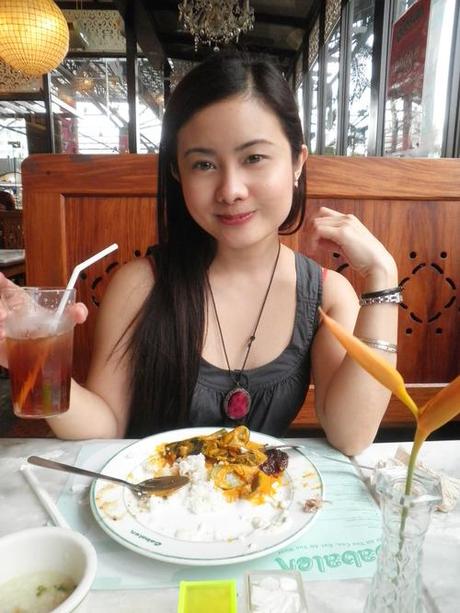 Lounging at Boni High Steet