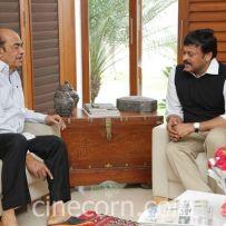 thumbs chiru meets ramanaidu 5 Chiru Greets Padma Bhushan Ramanaidu   Photos