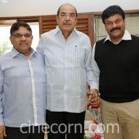 thumbs chiru meets ramanaidu 15 Chiru Greets Padma Bhushan Ramanaidu   Photos
