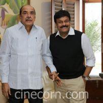 thumbs chiru meets ramanaidu 13 Chiru Greets Padma Bhushan Ramanaidu   Photos