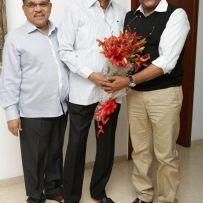 thumbs chiru meets ramanaidu 3 Chiru Greets Padma Bhushan Ramanaidu   Photos