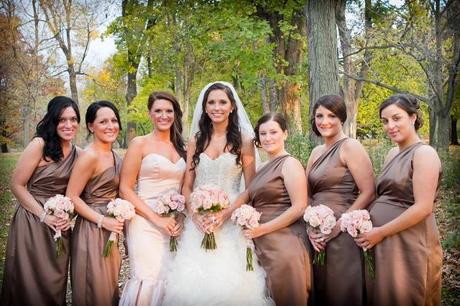 maid of honor in pink bridesmaids in brown