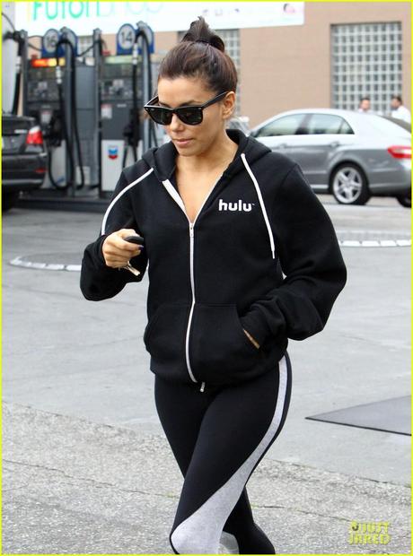 hulu:

This makes us feel less weird about wearing our Desperate Housewives hoodie around town. (h/t to Just Jared)

Looking at this photo I automatically assumed it was of a Kardasssian.