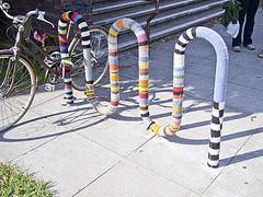 yarn-bomb yarn-bomb