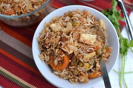 Vegetable Biryani in Slow Cooker