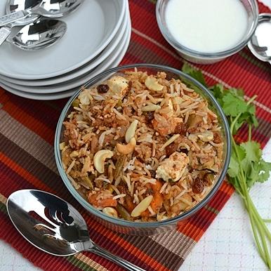 Vegetable Biryani in Slow Cooker