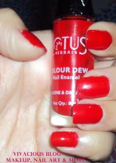 Carey Mulligan's Red Dress : Nail Art