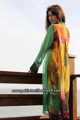 Syra Yousaf Glams Up Ahsna Khan Collection 2013