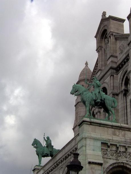 Basilique du Sacre Coeur - statues of Knights - Montmartre - Paris