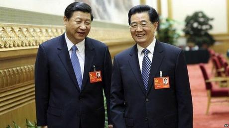 The new leader, Jinping (L) and the old, Hu Jintao (R)