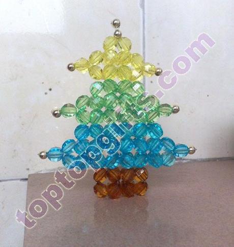 Do You Know How To Make a Beaded Christmas Tree?