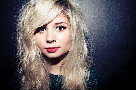 LISTEN UP: Nina Nesbitt, Get the Look