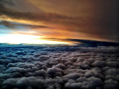 Pics: Slipping by Thunderstorms Over The Rockies