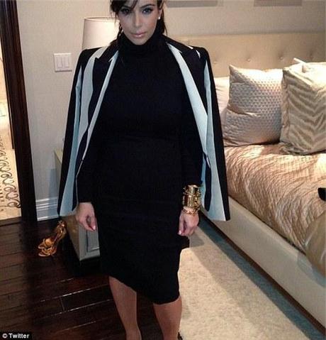 Celeb Style:  Kim Kardashian was spotted grabbing lunch at...