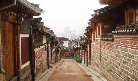 Bukchon Hanok Village/Photo: http://jaehoonj.wordpress.com/