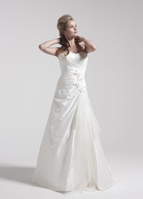 So Sassi wedding dress collection 2013 Sassi Holford (8)