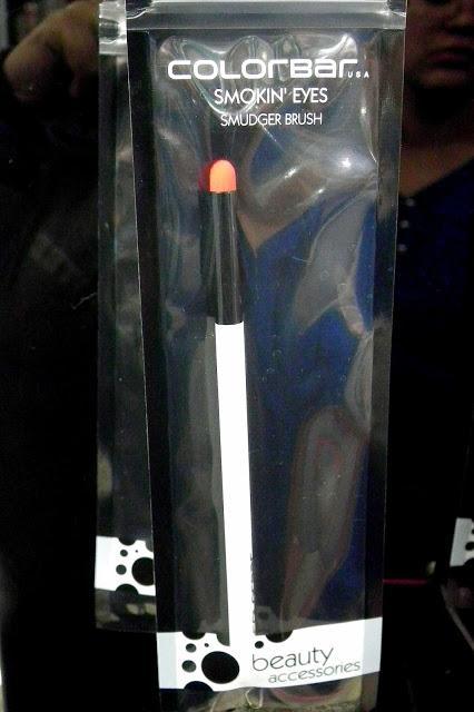 Picture of COLORBAR Smudger Brush (Rs. 250)