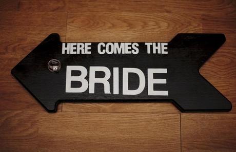 sign here comes the bride