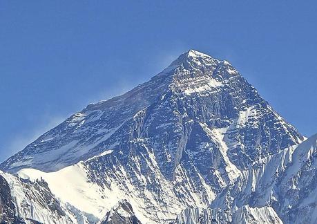 Everest 2013: Three Teams To Attempt New Routes!