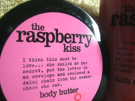 Treacle Moon - The Raspberry Kiss