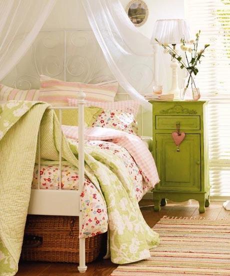 decor bed linens4 Decorating Your Bedroom by Updating your Linens HomeSpirations