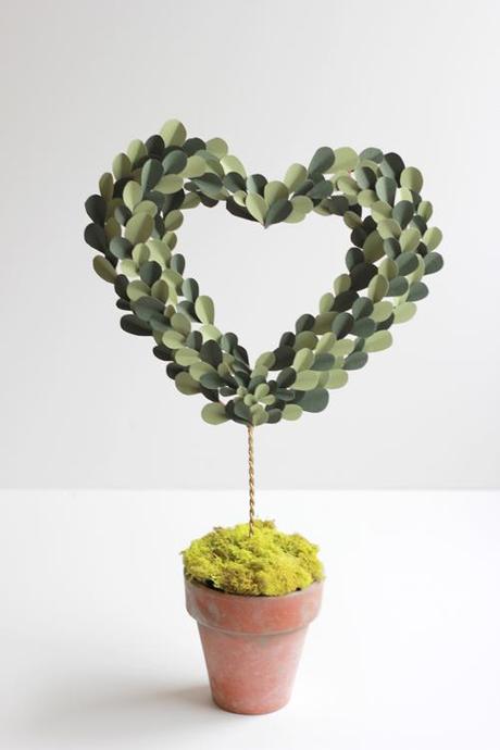 How to make a paper topiary heart