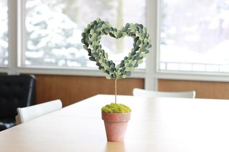 How to make a paper topiary heart