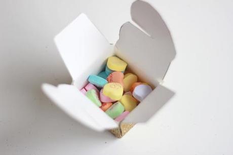 How to make glitter Valentine's heart boxes