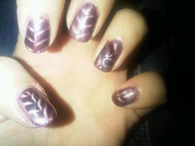 Magnectic nail designs