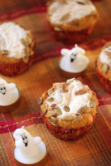 Pumpkin Spice Cream Cheese Muffins