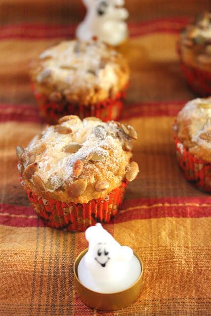 Pumpkin Spice Cream Cheese Muffins