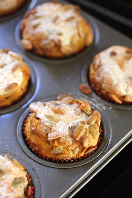 Pumpkin Spice Cream Cheese Muffins