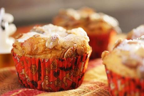 Pumpkin Spice Cream Cheese Muffins