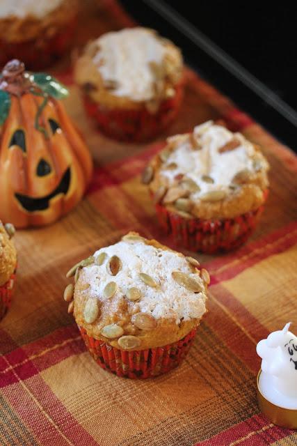 Pumpkin Spice Cream Cheese Muffins