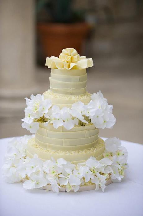 white hydrangeas wedding blog photography Especially Amy (3)