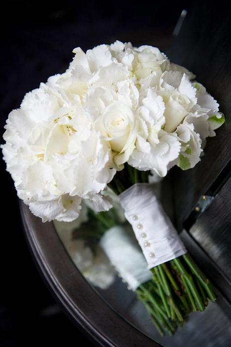 white hydrangeas wedding blog photography Especially Amy (2)
