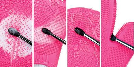 Brush Cleaning Has Never Been That Easy! - The New Sigma Spa Brush Cleaning Glove!