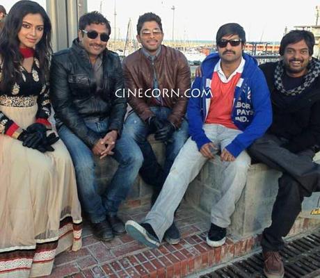 JrNTR AlluArjun Amala Paul SrinuVytla PuriJagan 1 Baadshah NTR With Iddarammayilatho Team   Photo